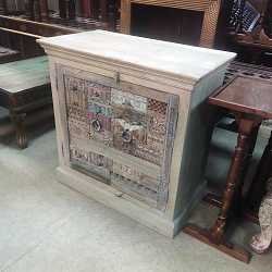 Тумба под ТВ "Антик", массив дерева акация